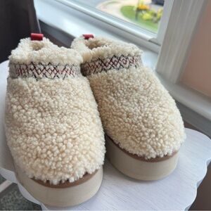 Tazz UGGBraid in Natural size 8